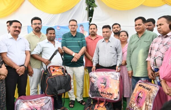 कैबिनेट मंत्री गणेश जोशी ने श्रमिक सुविधा केन्द्र का किया उद्घाटन, कहा – श्रमिकों को मिलेगी कई प्रकार की सुविधाऐं
